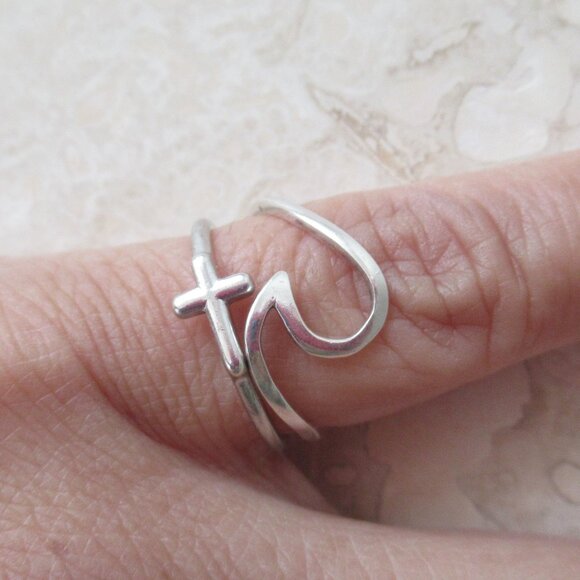 Lot of two 925 Sterling Silver Rings Stacklable Solid Rings, size 5.75, Marked - Picture 1 of 11